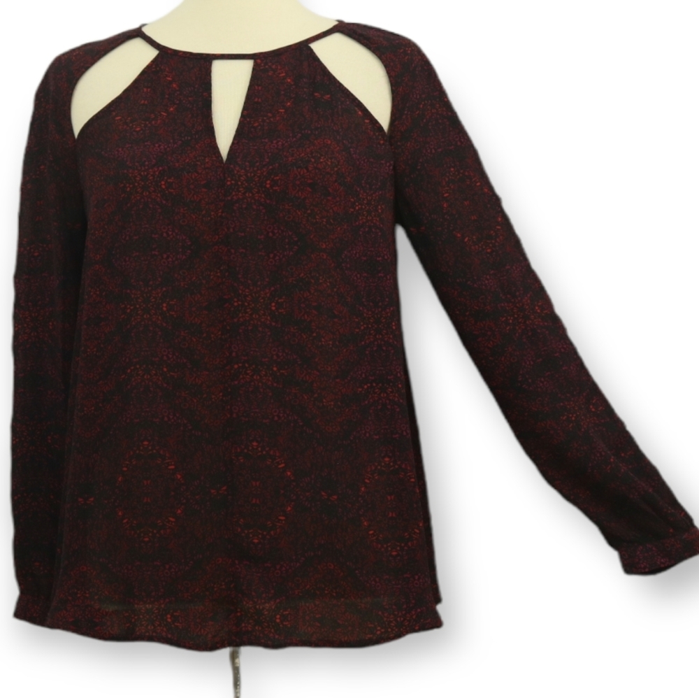 Ecote Chiffon Printed Cutout Blouse Top